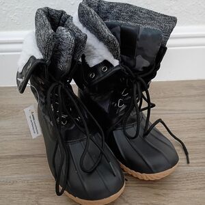 Black and Gray Winter Boots with Faux Fur Lining